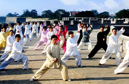 沐春风，游古城 广府古城清明假期继续火爆